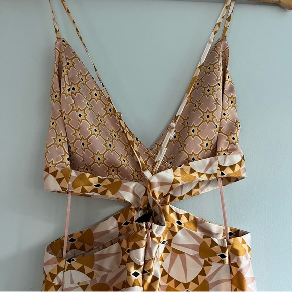 House Of Harlow 1960 X Revolve NWT Boho  Satin Cut Out Dress Retro Print Small - Picture 4 of 16